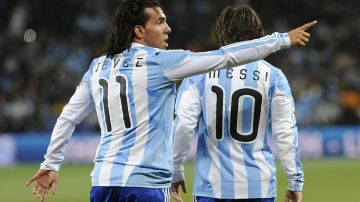 Carlos Tévez y Lionel Messi en la selección de Argentina.