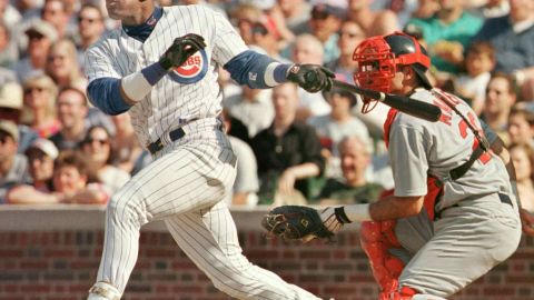 Sammy Sosa es el único pelotero de la historia de Ligas Mayores con tres temporadas con más de 60 cuadrangulares.