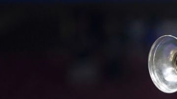 Liverpool levantando el trofeo de la Champions League en 2019.