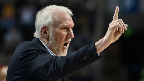 Gregg Popovich alzó la voz en su indignación frente a Donald Trump.