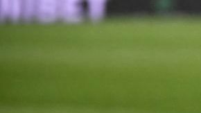 Edinson Cavani celebrando un gol con el PSG.