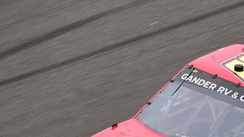 Ray Ciccarelli maneja el camión #49, nunca ha ganado una carrera.