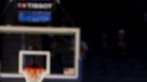 Stephen Curry en entrenamiento previo a un partido de Golden State Warriors