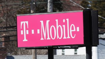 T-Mobile Verizon celulares apagón datos llamadas interrupción en el servicio TMobiledown Nueva York Florida Texas California