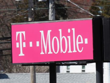 T-Mobile Verizon celulares apagón datos llamadas interrupción en el servicio TMobiledown Nueva York Florida Texas California