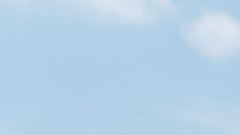 Terrence Floyd (de blanco) acudió al lugar donde murió su hermano George.