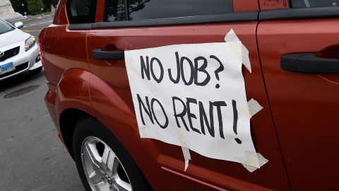 Desempleo trabajadores ayuda por desempleo Ley CARES beneficio coronavirus estados