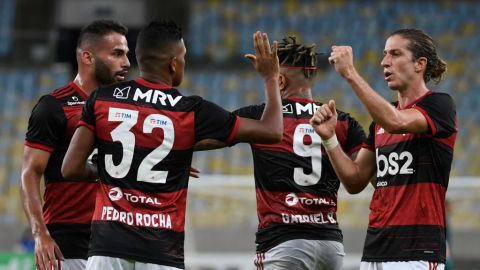 Flamengo celebrando un gol.