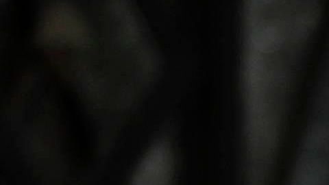 Ciudadanos peruanos hacen largas filas para comprar o recargar cilindros de oxígeno.