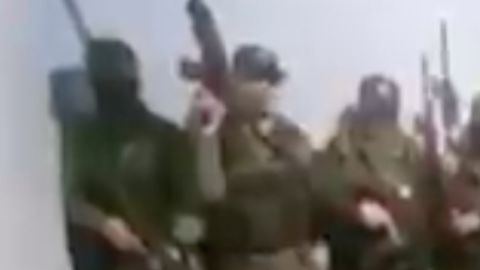 VIDEO: Cártel de Sinaloa, desnuda, interroga y ejecuta a 15 del CJNG