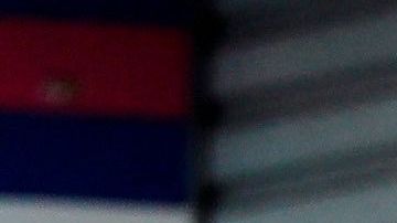 Personas esperan para tomar un autobús de transporte público en Sao Paulo.