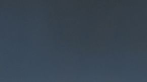 Entre las acciones de cuidado del auto durante la primavera es darle una buena lavada y retirar todo desorden de su interior, guantera y baúl.