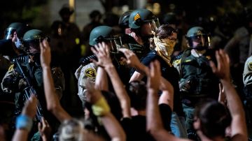 Arrestos en protestas en L.A.