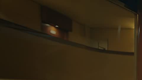 Andrés Parra y Karla Souza en una escena de "El Presidente" de Amazon Prime Video.