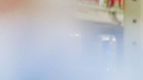 Los cierres de tiendas de comestibles han creado un desierto alimentario en barrios de algunos habitantes de la ciudad de Chicago.