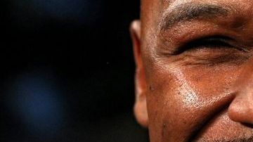 A Floyd Mayweather lo que le sobra es dinero. Así que una demanda por no pagar sí que es noticia.