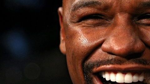 A Floyd Mayweather lo que le sobra es dinero. Así que una demanda por no pagar sí que es noticia.