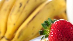 Las frutas  ayudan a controlar los síntomas del síndrome.