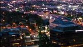 El Centro Administrativo y el Centro de Desarrollo de Empleo del condado de Riverside se iluminarán de verde.