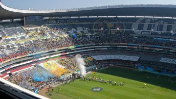 El Estadio Azteca recibió a 30 mil aficionados para ve el entrenamiento de América.