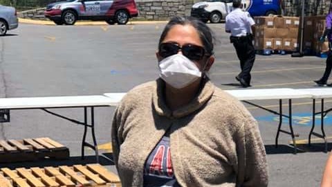 La Latin American Association de Atlanta realiza una repartición de alimentos el pasado 30 de mayo de 2020. (Foto cortesía de la Latin American Association  proporcionada por The Center for Public Integrity)