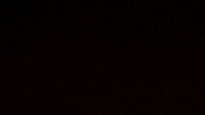 Ronaldinho a su llegada al hotel donde permanecerá arrestado.