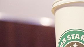 Starbucks tiene unas 8,000 cafeterías propias en Estados Unidos.