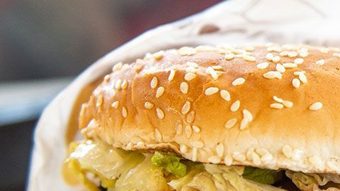 Debes descargar su app para poder hacer válida la promoción.