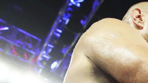 El pugilista estadounidense tiene una oportunidad más para reconquistar su título del CMB.