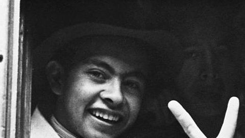 Una familia mexicana cruza la frontera a EE.UU. en 1944 para ocupar trabajos vacantes a raíz de la Segunda Guerra Mundial