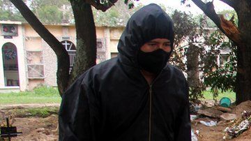 José Luis tiene dos hijos y su mayor temor es que alguno se contagie de coronavirus por su trabajo.