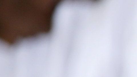 A F.  E. lo detuvieron por dibujar en su cuaderno el código de su país, también un símbolo de MS-13.