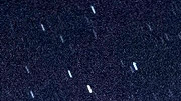 El cometa NEOWISE sobre Joshua Tree National Park, California.