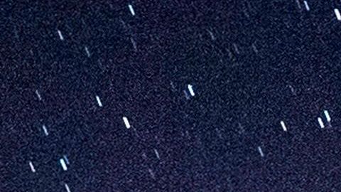 El cometa NEOWISE sobre Joshua Tree National Park, California.