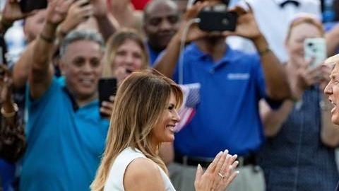 Donald y Melania Trump durante la celebración en la Casa Blanca.