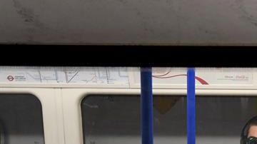 Las autoridades invitaron al artista a realizar otra obra en un espacio adecuado.