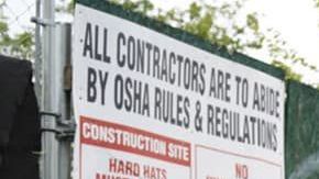 Las jornadas de distribución de alimentos cada vez reciben a más afectados por la crisis. (Foto cortesía La Colmena)