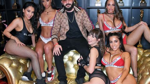 Lena The Plug junto a otras actrices porno.