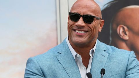 "The Rock” cuestionó la falta de liderazgo ante la situación que vive Estados Unidos.