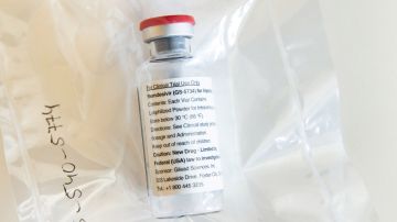 Remdesivir farmaco precio vacuna coronavirus COVID-19 Gilead tratamiento FDA medicina 1 dolar precio