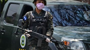 Han detenido a un centenar de hondureños por no usar mascarilla.