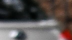 Una manifestante en Georgia con mascarilla.