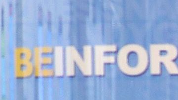 Pasajeros con mascarilla en el aeropuerto de Miami.