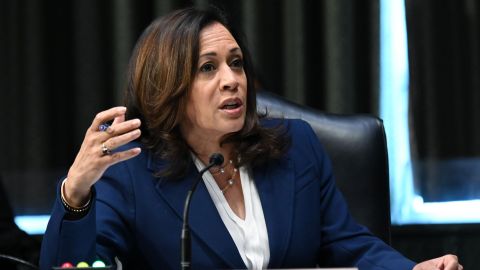 Ayuda económica Senado trabajadores Kamala Harris propuesta legisladores desempleo ingresos