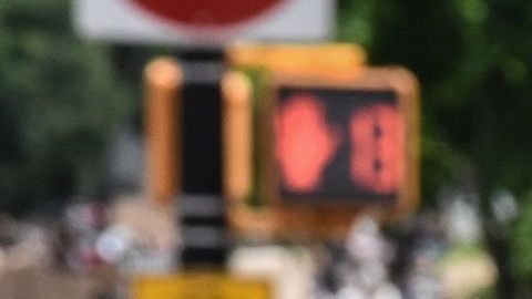 Miles de personas salieron este sábado a protestar por abuso policiaco.