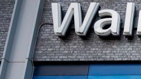 La pareja tiene prohibido ingresar a una tienda Walmart en todo un año.