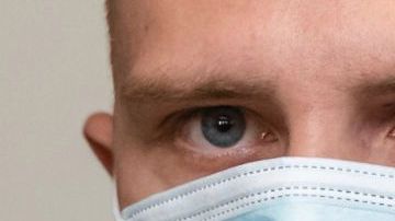 Stephan Balliet es juzgado luego de nueve meses de su intento de masacre en una sinagoga en la ciudad de Halle.