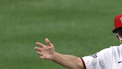 Anthony Fauci lanzó la primera bola de la temporada 2020 de la MLB.