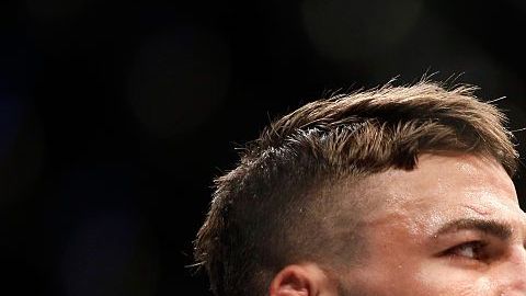 Mike Perry en una pelea de UFC.