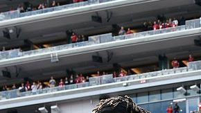 Colin Kaepernick protestando contra el racismo y la violencia policial.